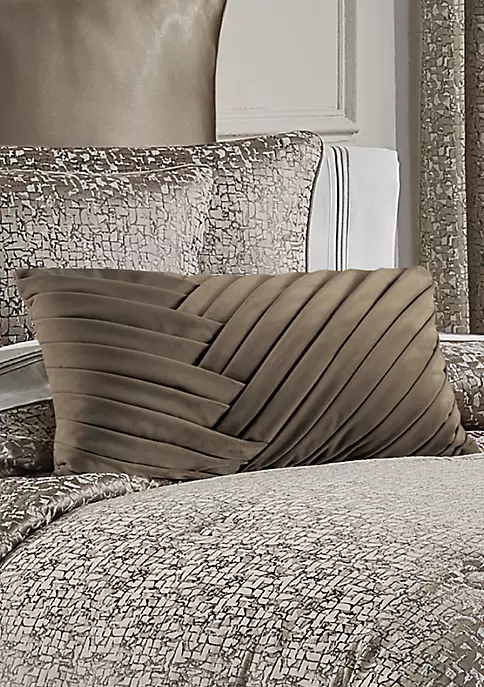 J. Queen New York Cracked Boudoir Decorative Throw Pillow 5 J. Queen New York Cracked Boudoir Decorative Throw Pillow - Image 3