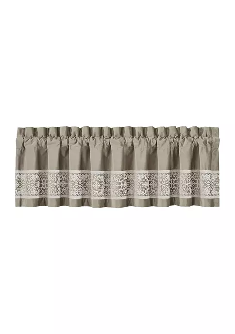 J. Queen New York Braelynn 20" Square Decorative Throw Pillow 5 J. Queen New York Braelynn 20" Square Decorative Throw Pillow - Image 3