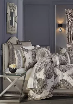 J. Queen New York 4 Piece Vera Comforter Set