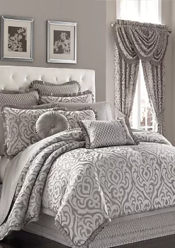 J. Queen New York Luxembourg Comforter Set