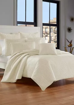 J. Queen New York Glacier Quilt Set